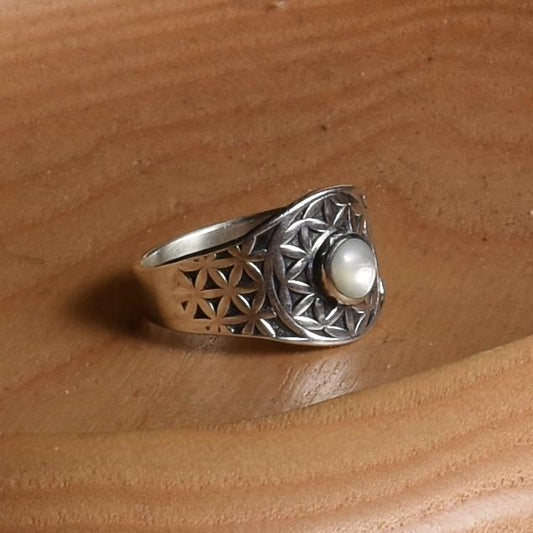 Flower of Life Moonstone Ring Size 8 Peru 950 Silver Sacred Valley R52501 - Shaman Things