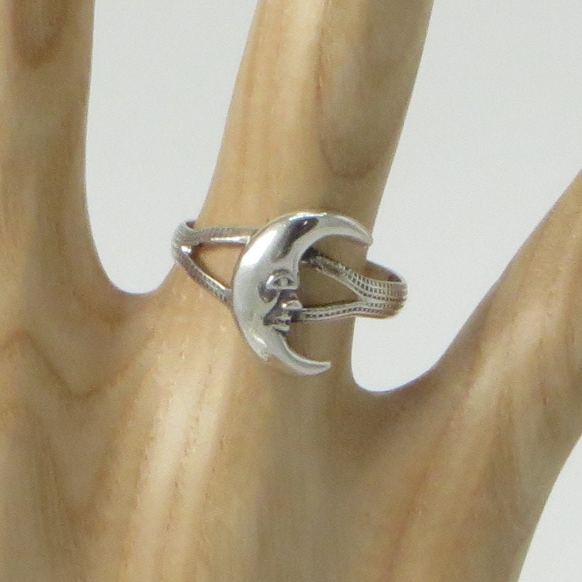Crescent Moon Ring Size 7 Peru 950 Silver Sacred Valley RJV7