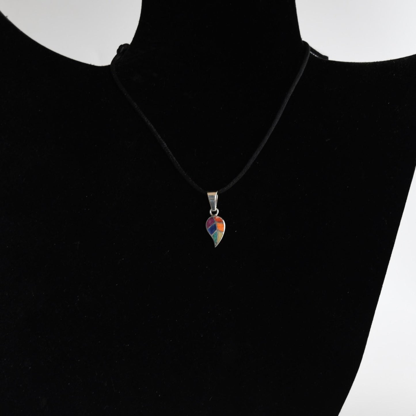 Coca Leaf Pendant with Stone Inlay Peru 950 Silver Sacred Valley PJVB37