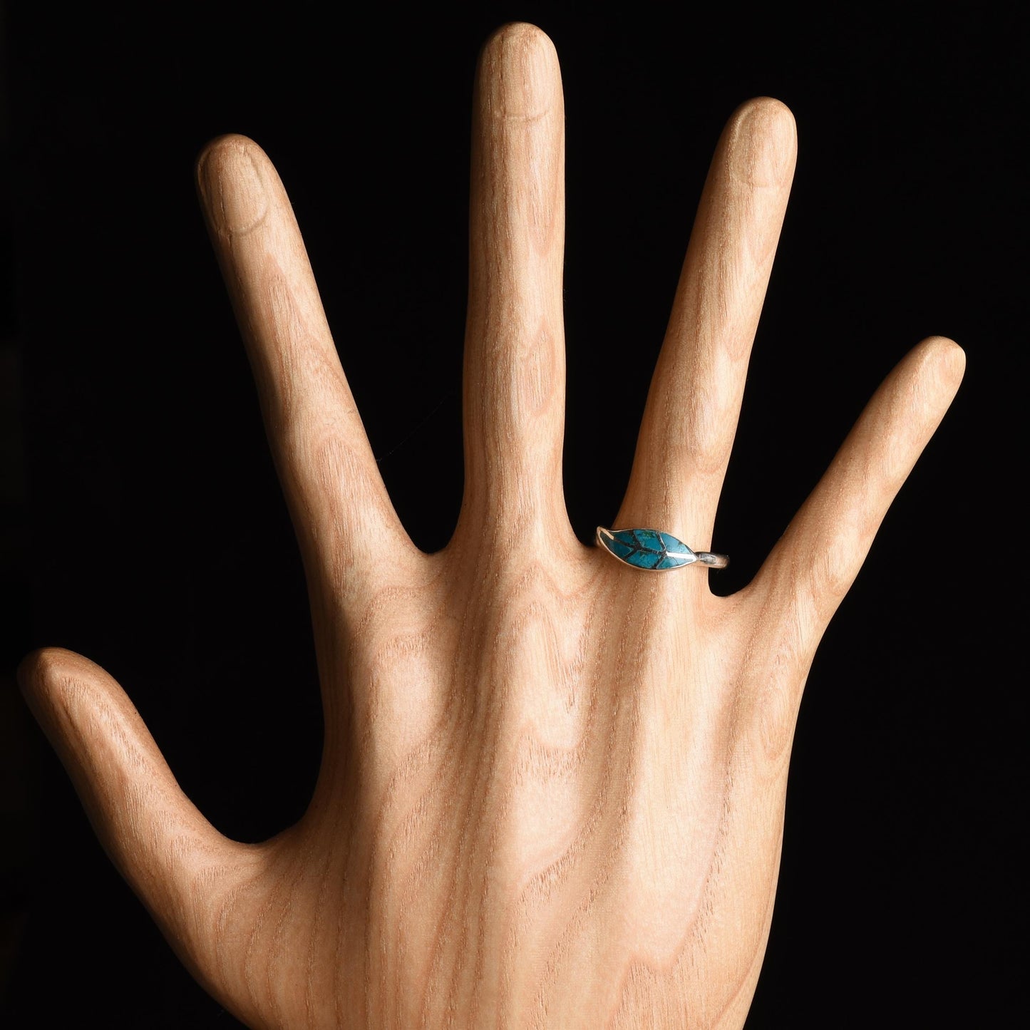 Coca Leaf Ring Size 8 Peru 950 Silver with Turquoise Inlay Sacred Valley R52512