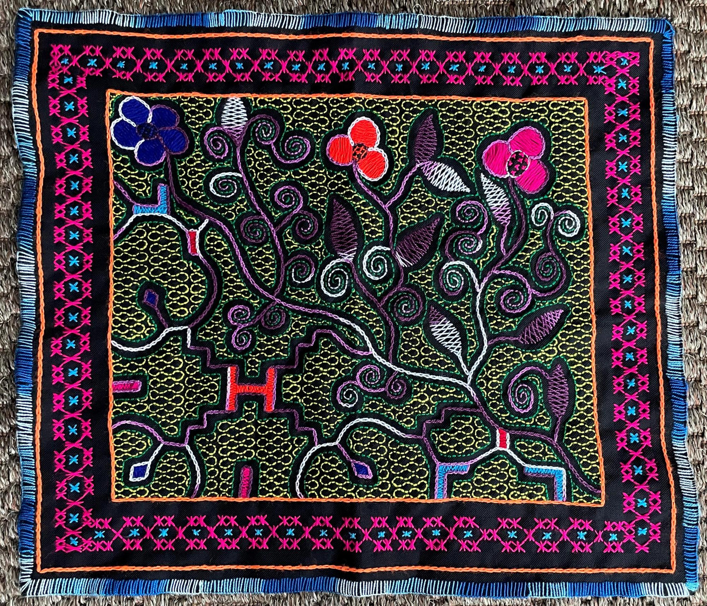 Shipibo Hand Embroidered Tapestry Altar Cloth Ayahuasca Flowers Icaro 17.5" x 20" P2501