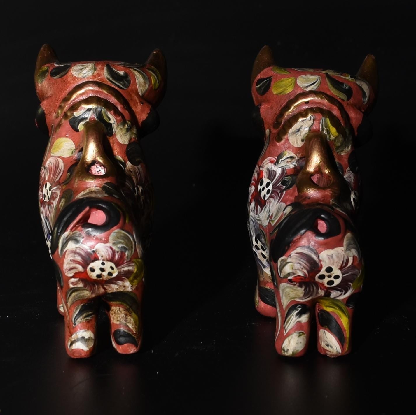 Pair of Ceramic Pucara Bulls hand painted Sacred Valley Peru B52503