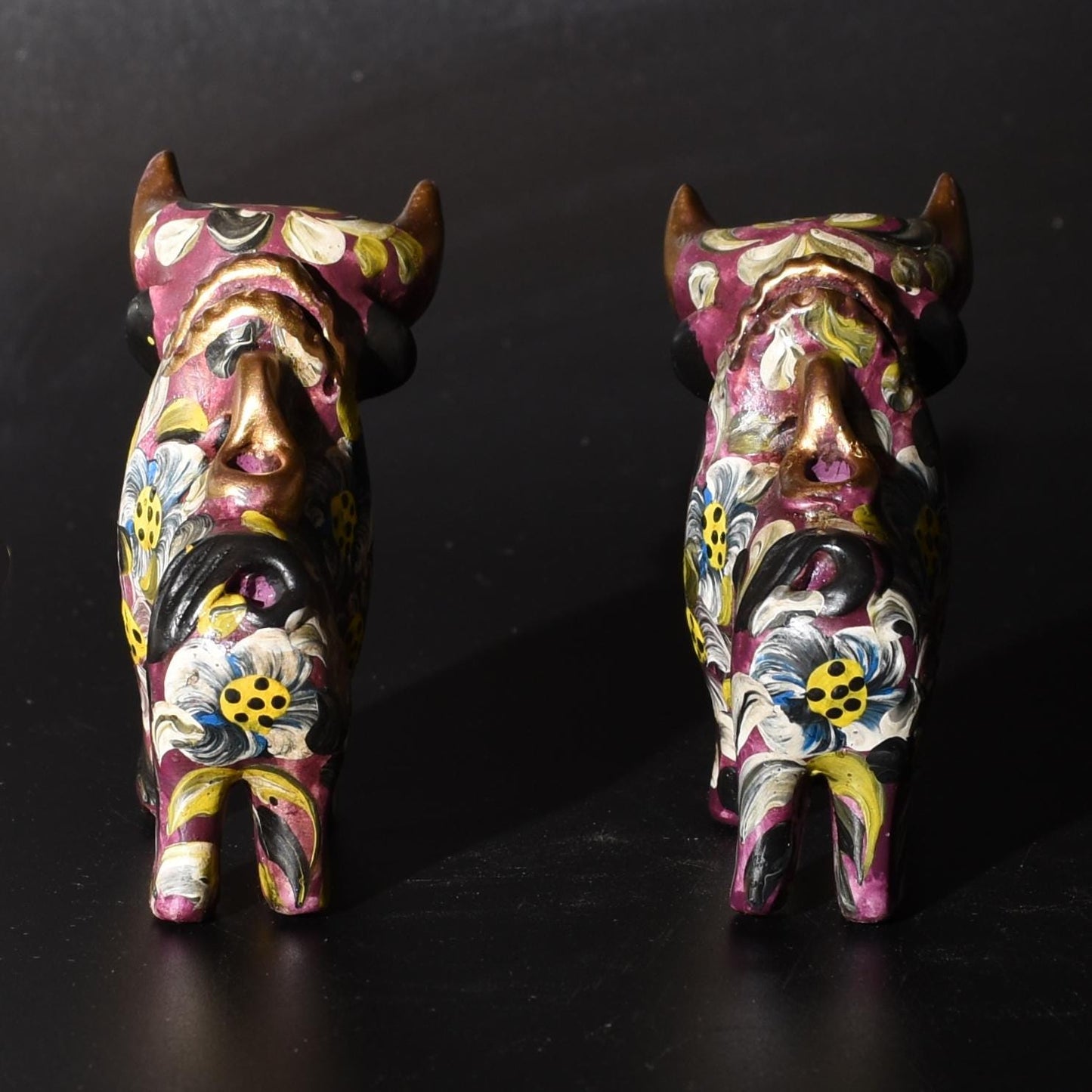 Pair of Ceramic Pucara Bulls hand painted Sacred Valley Peru B52508