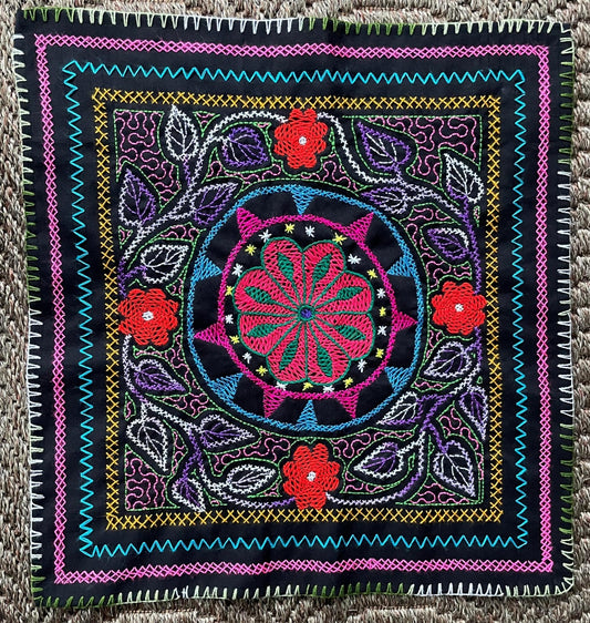 Shipibo Hand Embroidered Tapestry Altar Cloth Flowers Icaros Ayahuasca Vine 18.5" x 17.25" P2511 - Shaman Things