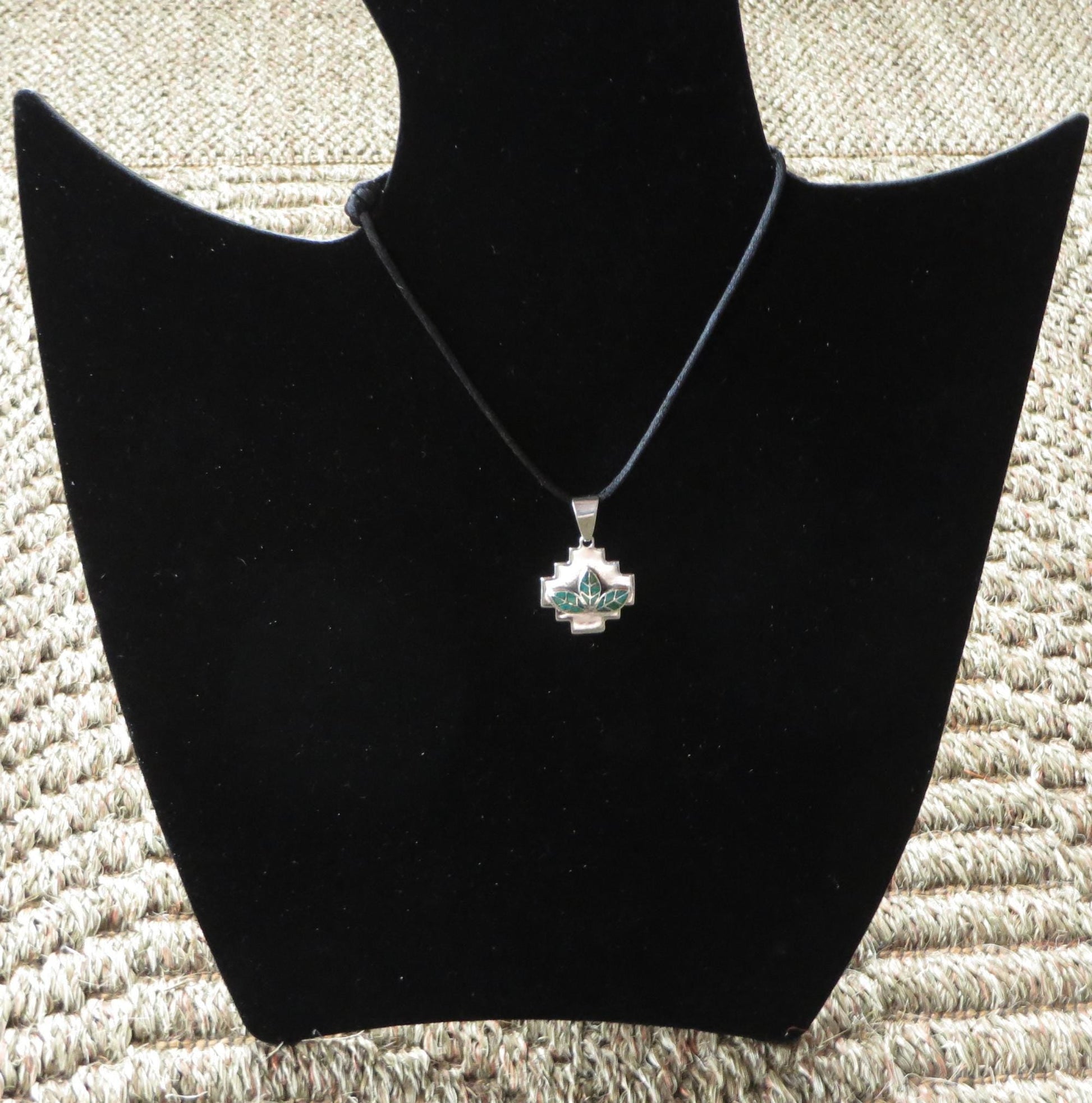 Chakana Coca Leaf Pendant Peru 950 Silver with Stone Inlay Sacred Valley PJVB11 - Shaman Things