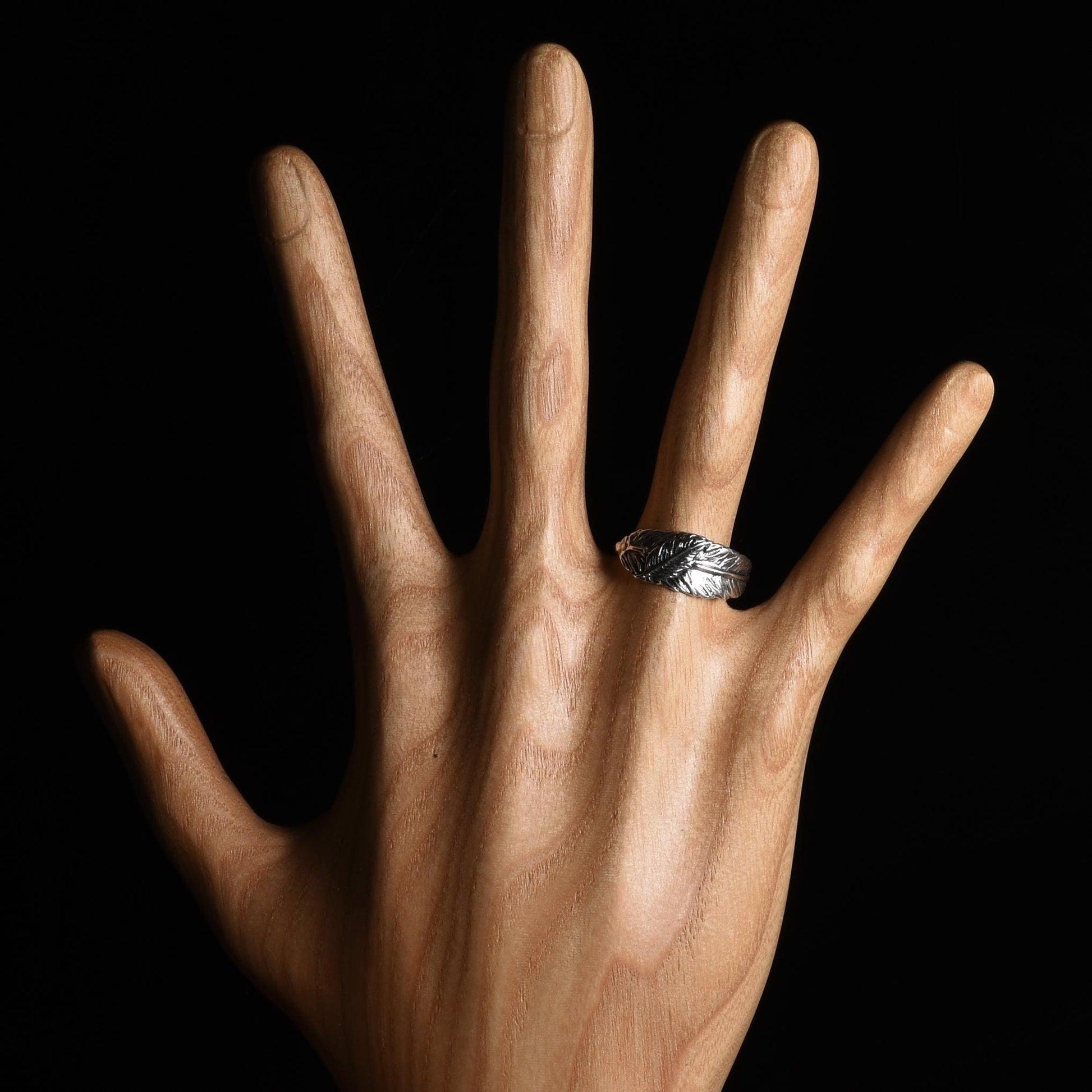 Feather and Coca Leaf Ring Size 8.5 Peru 950 Silver Sacred Valley R52502 - Shaman Things