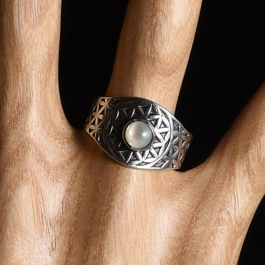 Flower of Life Moonstone Ring Size 8 Peru 950 Silver Sacred Valley R52501 - Shaman Things