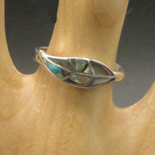 Coca Leaf Ring Size 7 Peru 950 Silver with Abalone Inlay Sacred Valley RJVB20