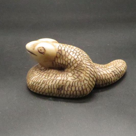 Alabaster Caliza Stone Snake hand carved Sacred Valley Peru P24-15