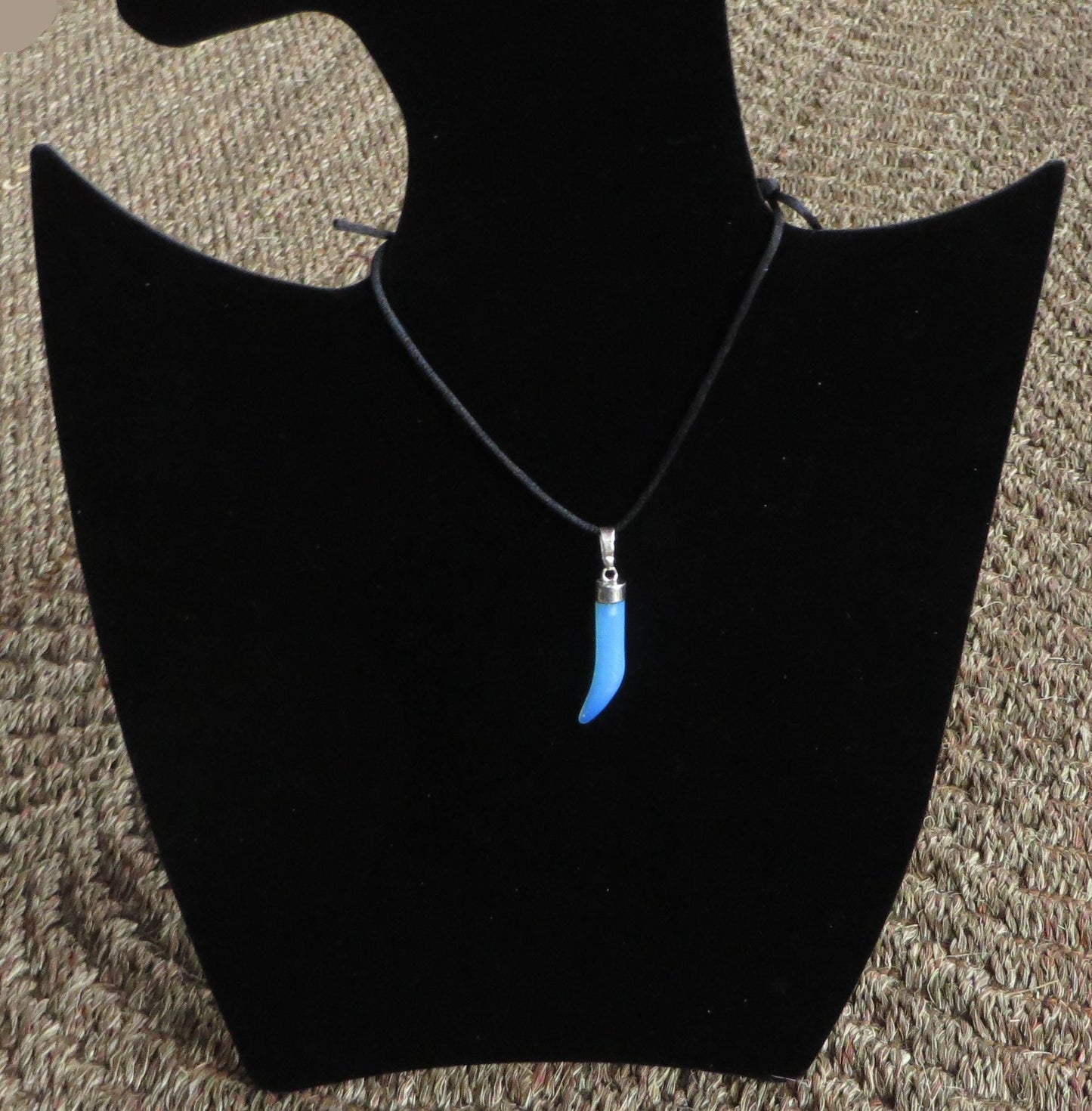 Moonstone Tooth Pendant Peru 950 Silver Sacred Valley PJVB12