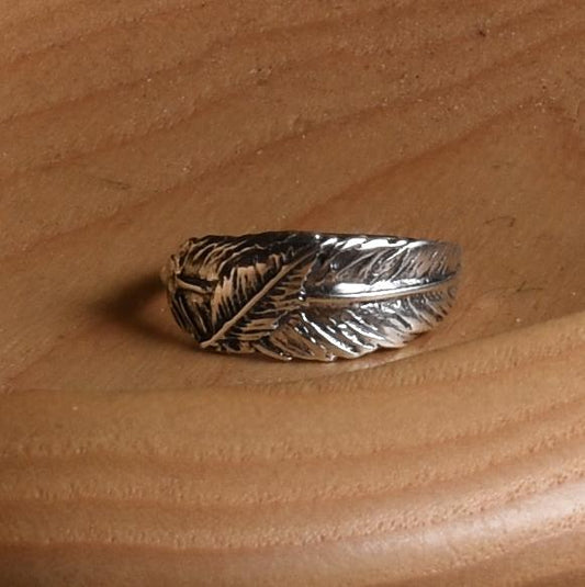 Feather and Coca Leaf Ring Size 8.5 Peru 950 Silver Sacred Valley R52502