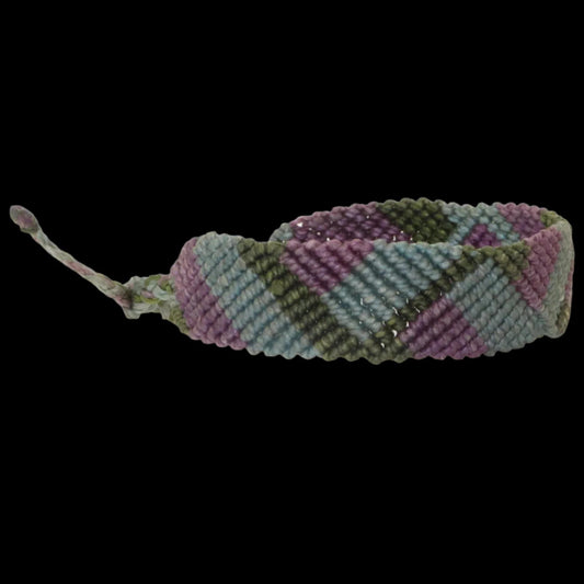 Shipibo Macrame Bracelet Amazon Region Peru B304