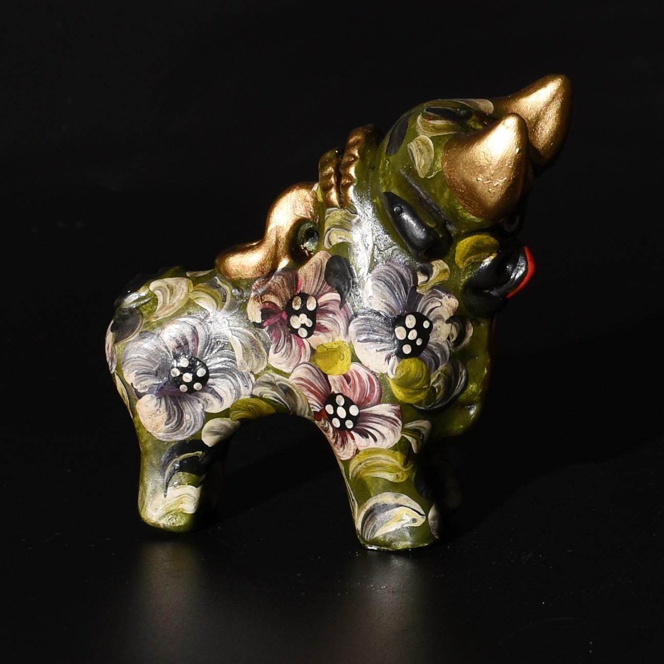 Pair of Ceramic Pucara Bulls hand painted Sacred Valley Peru B52501 - Shaman Things