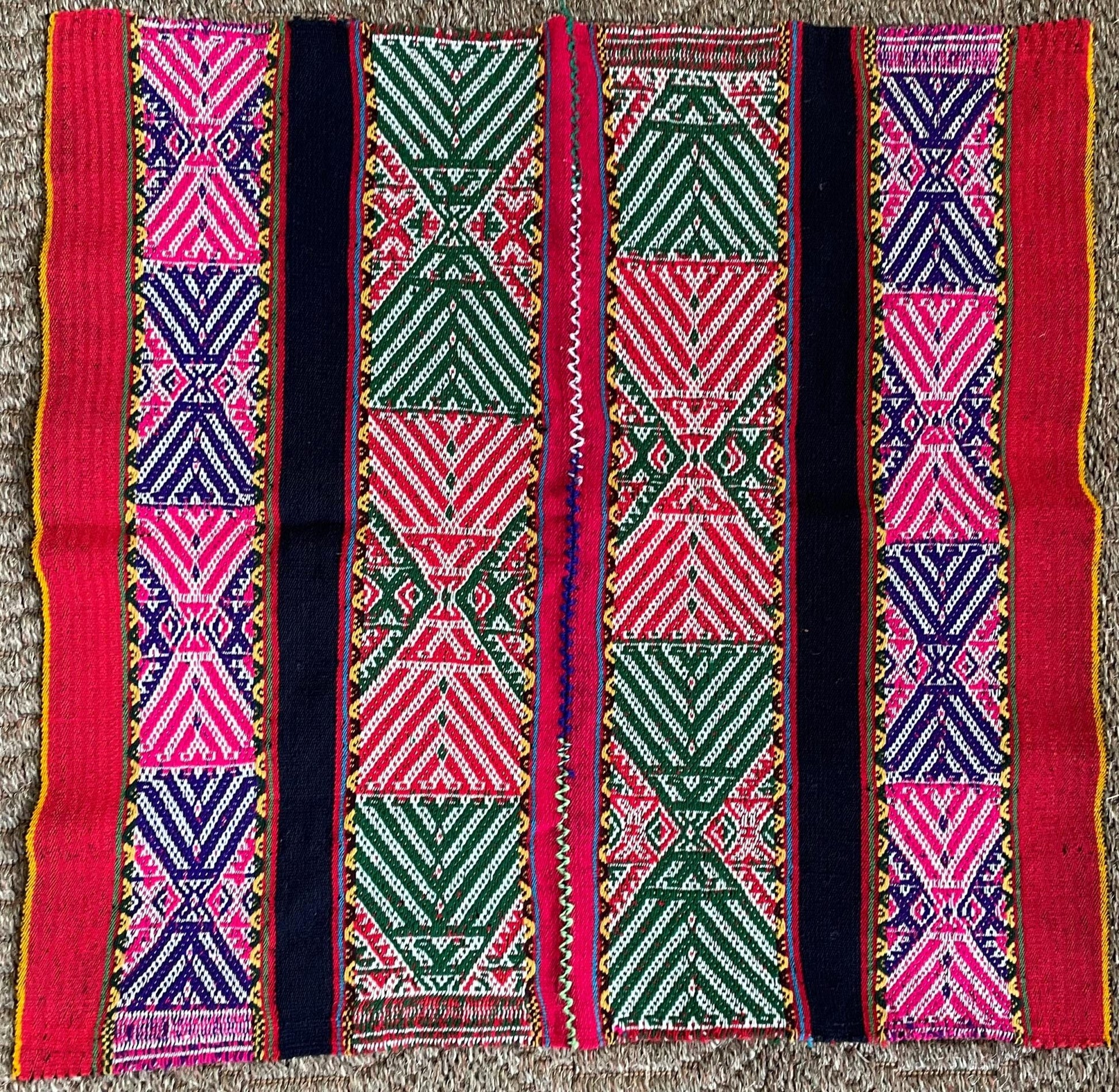 Q'ero Mestana Mesa Altar Ritual Cloth Handwoven on Loom Andean Textile Sacred Valley Peru 52508 - Shaman Things