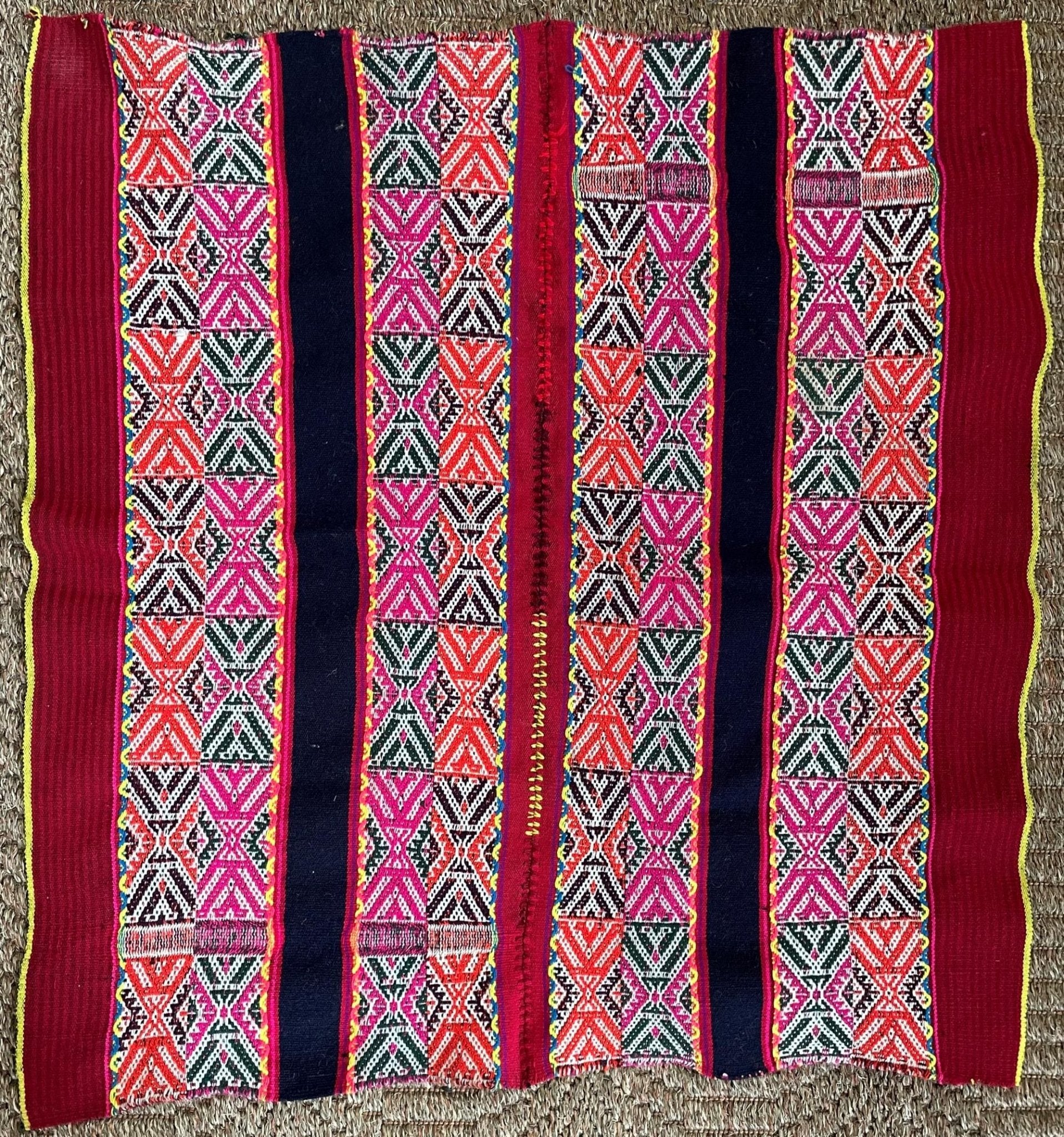 Q'ero Mestana Mesa Altar Ritual Cloth Handwoven on Loom Andean Textile Sacred Valley Peru 52509 - Shaman Things