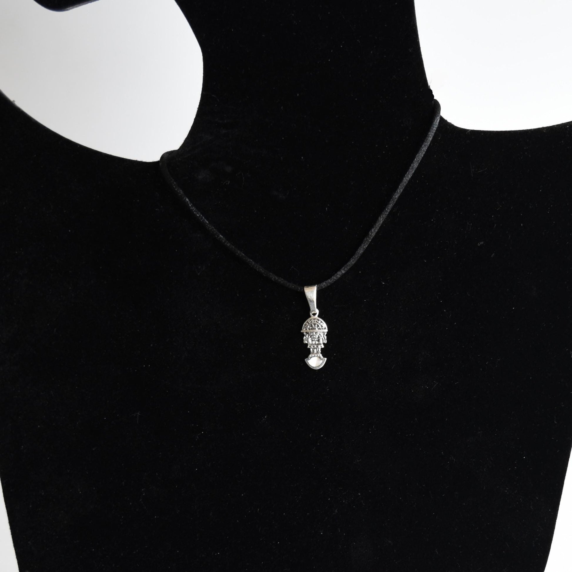 Tumi Pendant Peru 950 Silver and Abalone Inlay Sacred Valley PJVB33 - Shaman Things