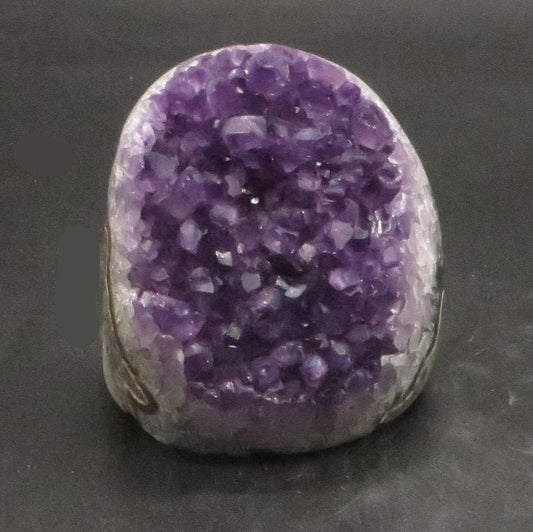 Amethyst Crystal Geode 3 1/4" tall 2 3/4" wide 19 ounces LWAG103