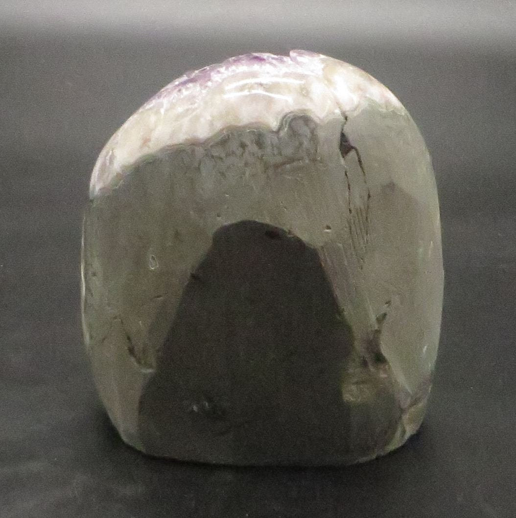 Amethyst Crystal Geode 4" tall 3 7/8" wide 44 ounces LWAG107